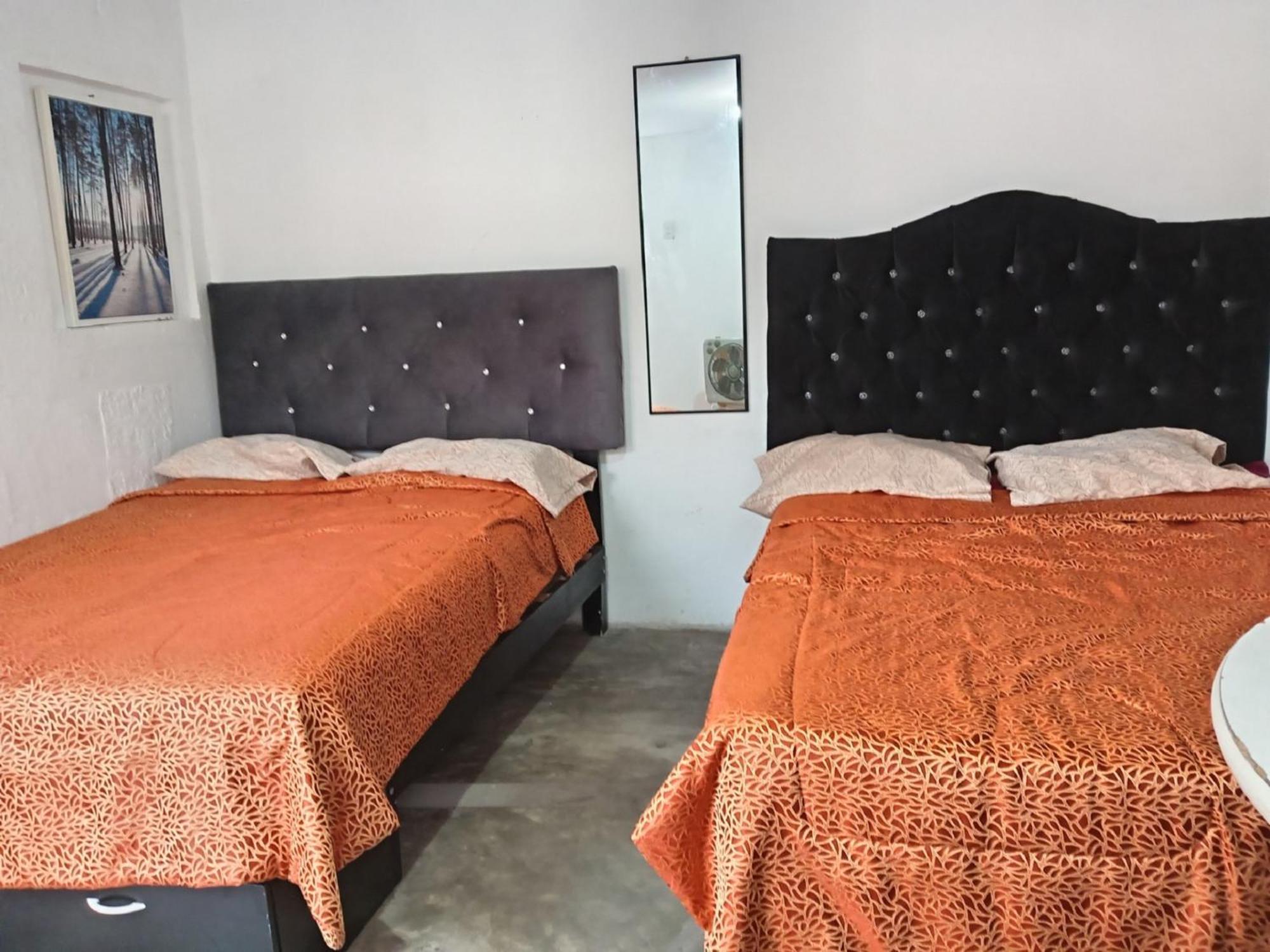 Quinoa Backpackers Hostel Лима Екстериор снимка